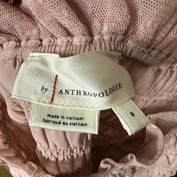 Anthropologie tie shoulder smocked bodice Swiss dot top rose color size small - Picture 3 of 6